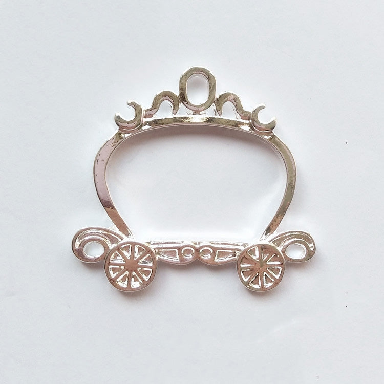 Carriage Pendant